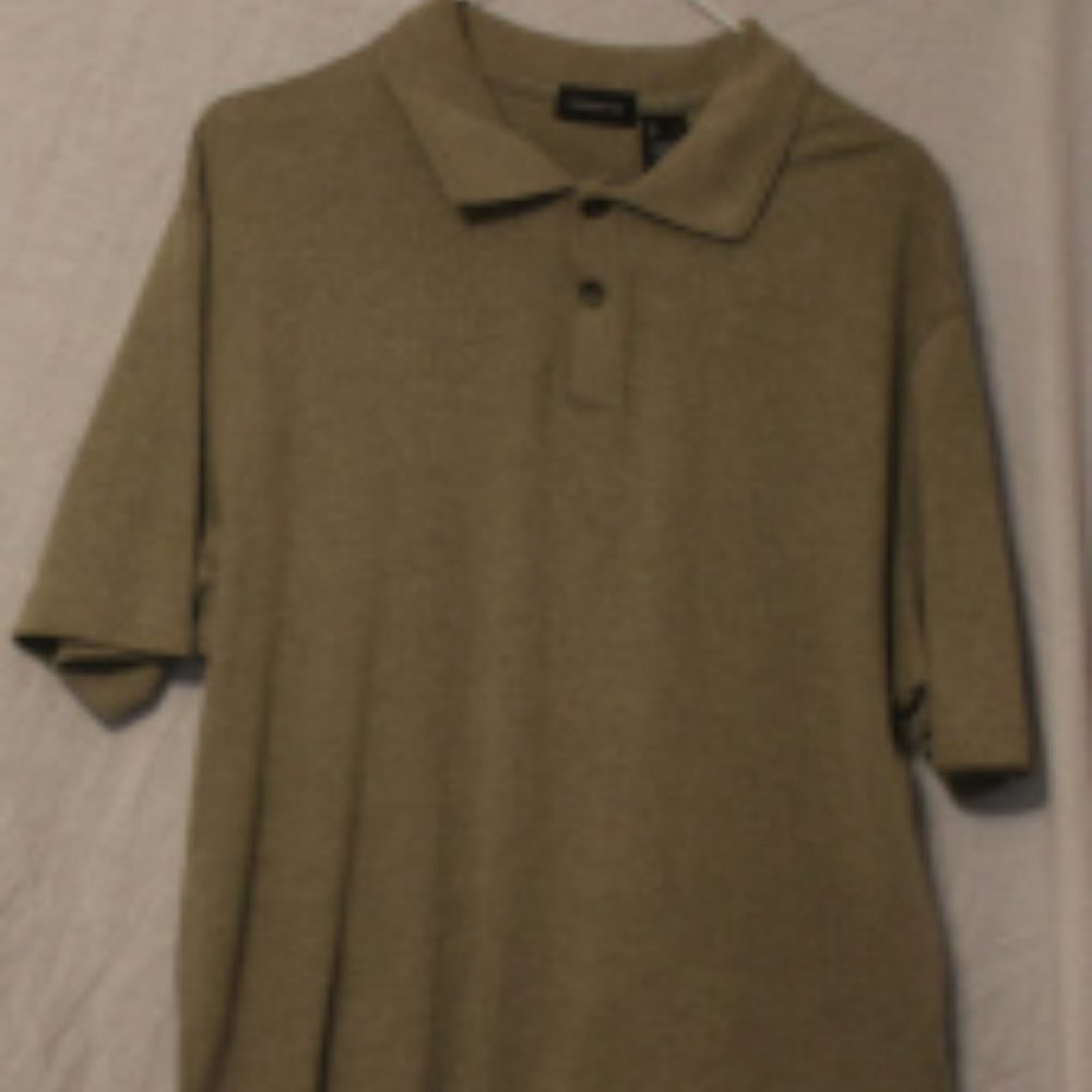 Men's Gray Liz Claiborne Polo. Size Large.